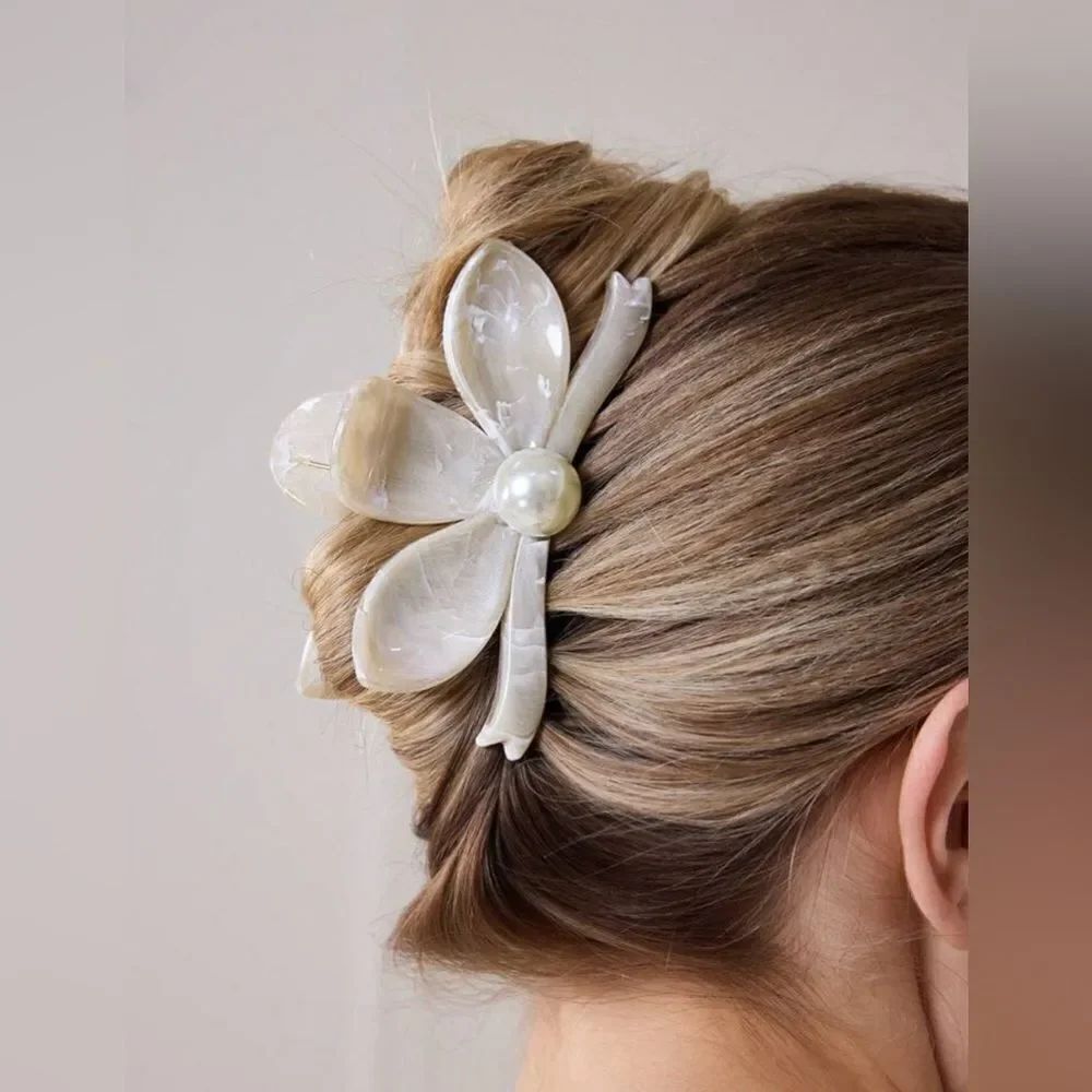 Pearl flower Hair Clip #1561